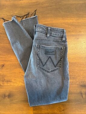 Wrangler high rise Women’s black Skinny Jeans